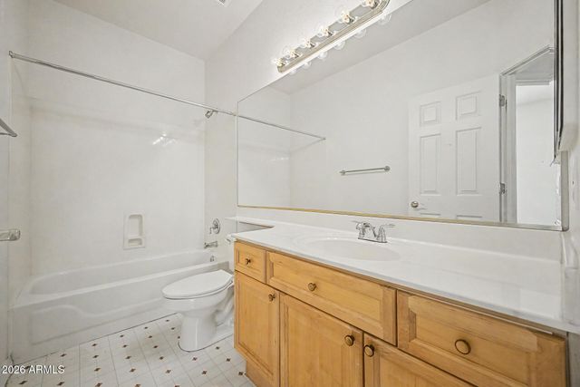 1528 E LAREDO Street, Chandler, AZ 85225
