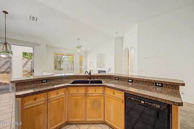 1528 E LAREDO Street, Chandler, AZ 85225