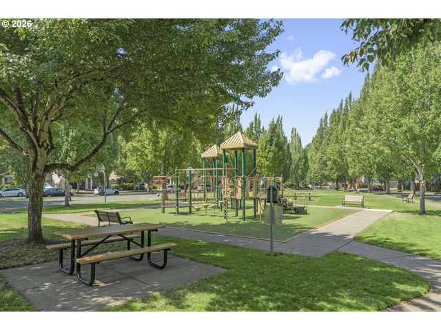 1271 Se LEANDER St, Hillsboro, OR 97123