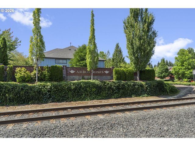 1271 Se LEANDER St, Hillsboro, OR 97123