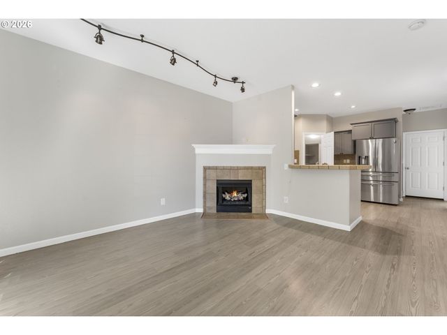 1271 Se LEANDER St, Hillsboro, OR 97123