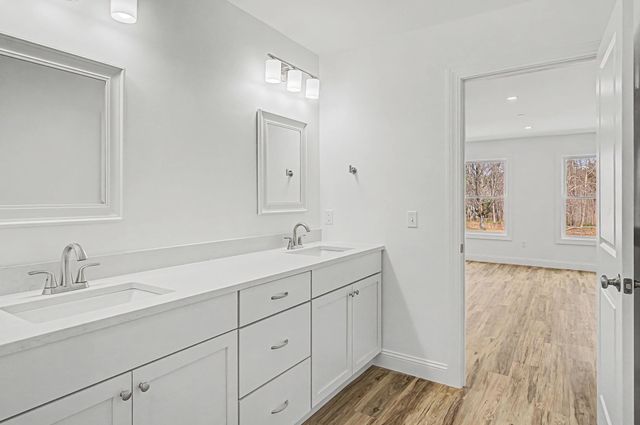 101 Elsa Lane, Essex, VT 05452