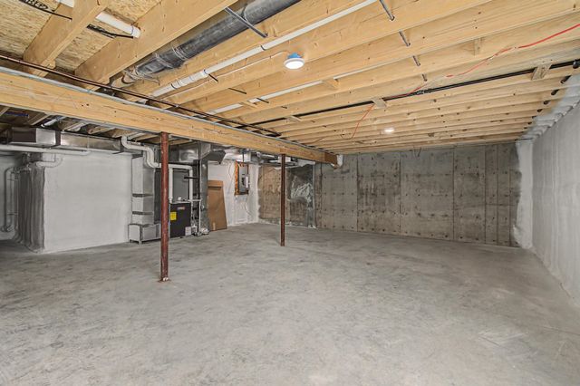 101 Elsa Lane, Essex, VT 05452