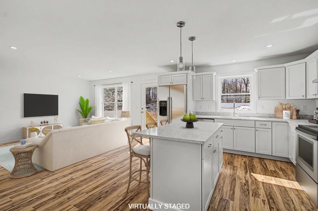 101 Elsa Lane, Essex, VT 05452