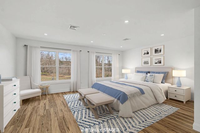 101 Elsa Lane, Essex, VT 05452