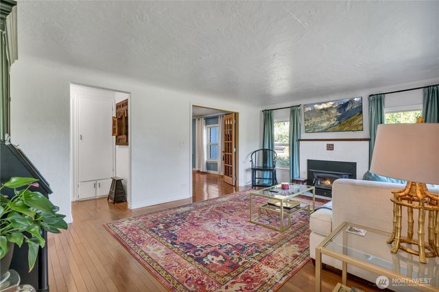 2504 72nd Street E, Tacoma, WA 98404