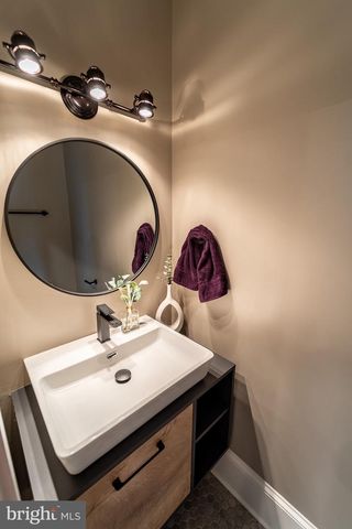 1919 BENNETT PL NE, Washington, DC 20002