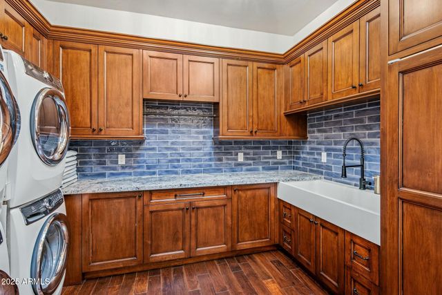 7533 N 70TH Street, Paradise Valley, AZ 85253