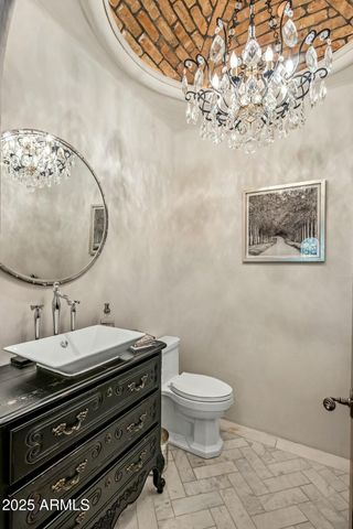 7533 N 70TH Street, Paradise Valley, AZ 85253