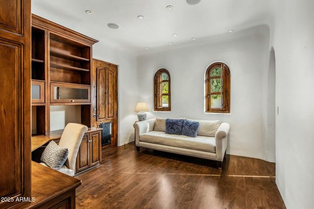 7533 N 70TH Street, Paradise Valley, AZ 85253