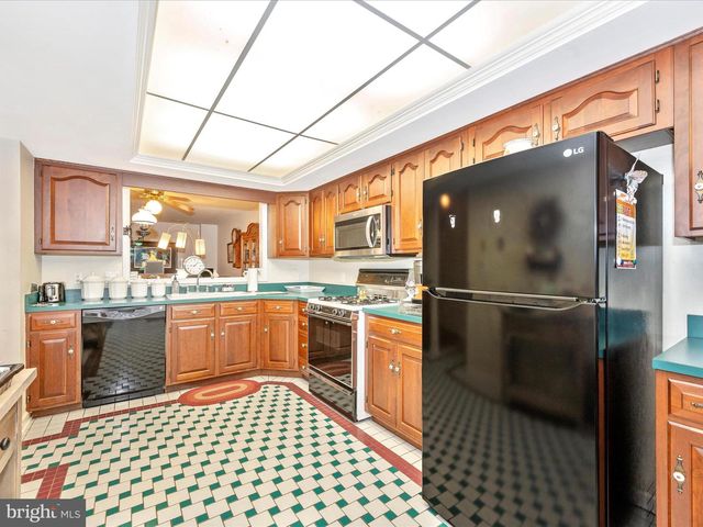 1017 LINDSAY LN, Hagerstown, MD 21742