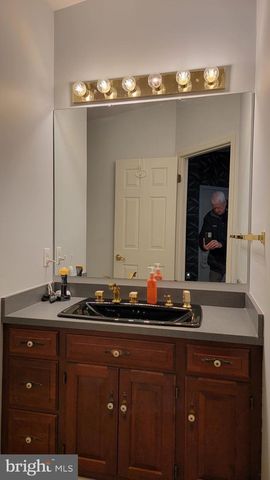 1017 LINDSAY LN, Hagerstown, MD 21742