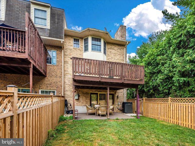 1017 LINDSAY LN, Hagerstown, MD 21742