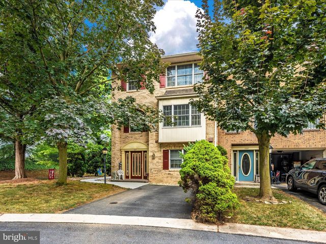 1017 LINDSAY LN, Hagerstown, MD 21742