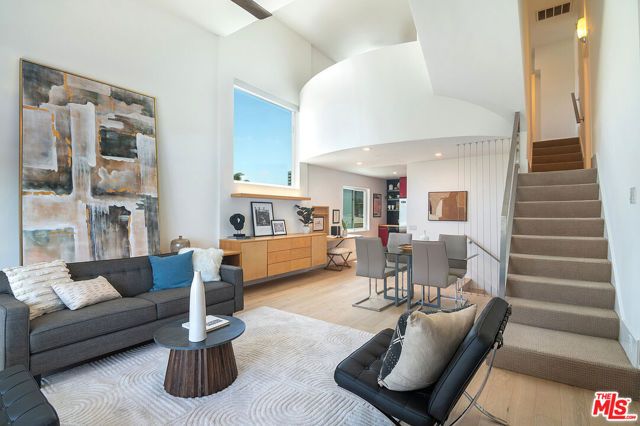12217 Rochester Avenue 1, Los Angeles, CA 90025