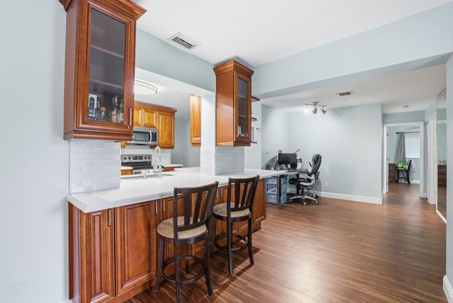 8109 NW 94th Avenue, Tamarac, FL 33321