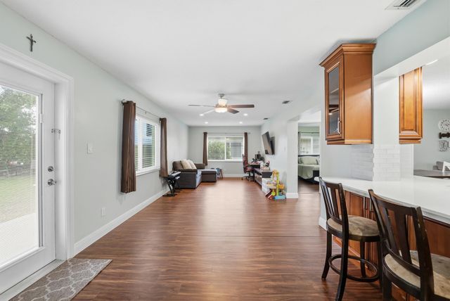 8109 NW 94th Avenue, Tamarac, FL 33321