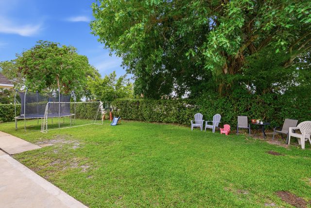 8109 NW 94th Avenue, Tamarac, FL 33321