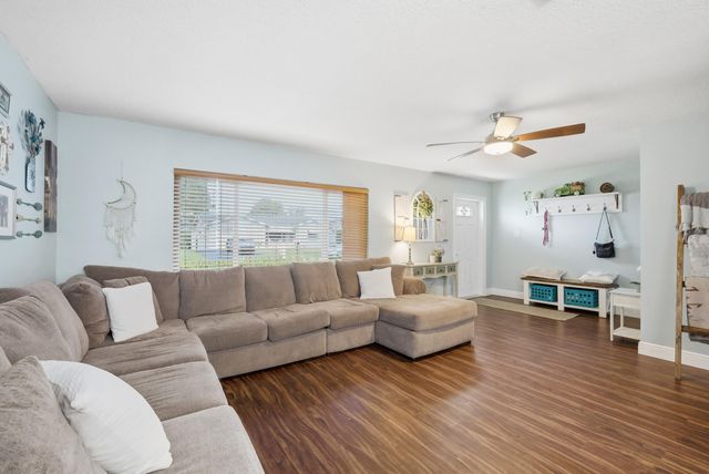 8109 NW 94th Avenue, Tamarac, FL 33321