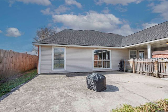 24610 Rolling Meadow, Denham Springs, LA 70726