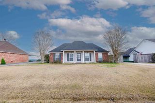 24610 Rolling Meadow, Denham Springs, LA 70726