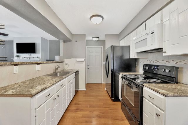 5709 Callen St, Wichita, KS 67220