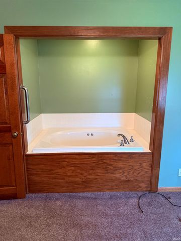 971 S Prairiewood Drive, Rochester, IN 46975