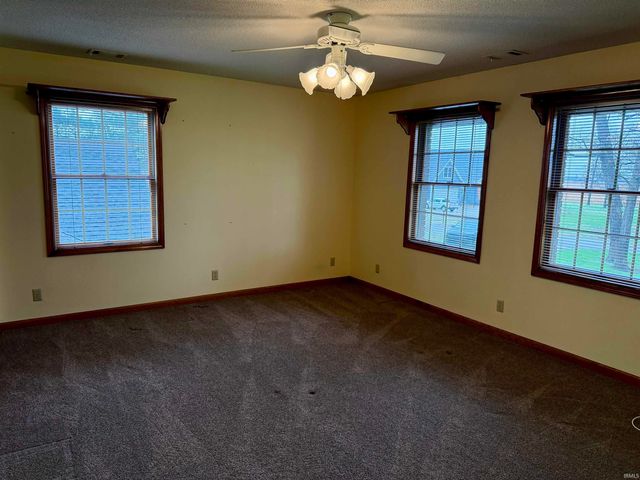 971 S Prairiewood Drive, Rochester, IN 46975