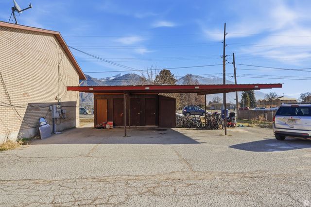 213 N GENEVA RD, Provo, UT 84601