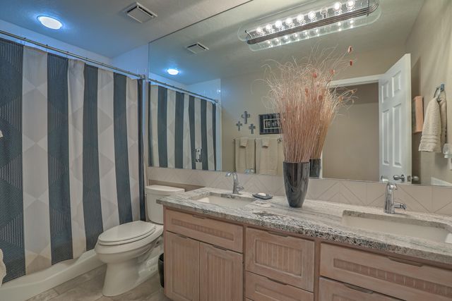 1728 Wells Drive NE, Albuquerque, NM 87112