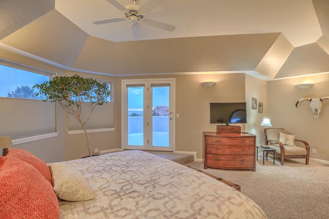 1728 Wells Drive NE, Albuquerque, NM 87112