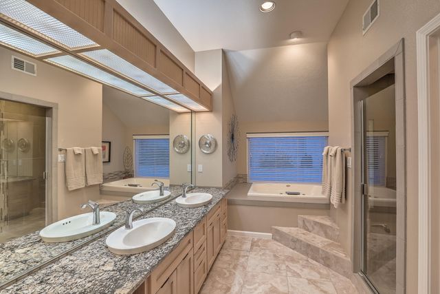 1728 Wells Drive NE, Albuquerque, NM 87112