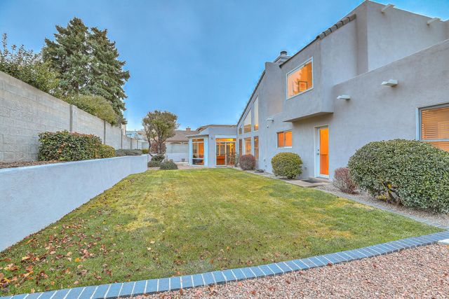 1728 Wells Drive NE, Albuquerque, NM 87112