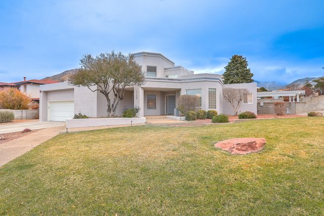 1728 Wells Drive NE, Albuquerque, NM 87112