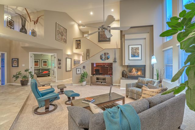 1728 Wells Drive NE, Albuquerque, NM 87112