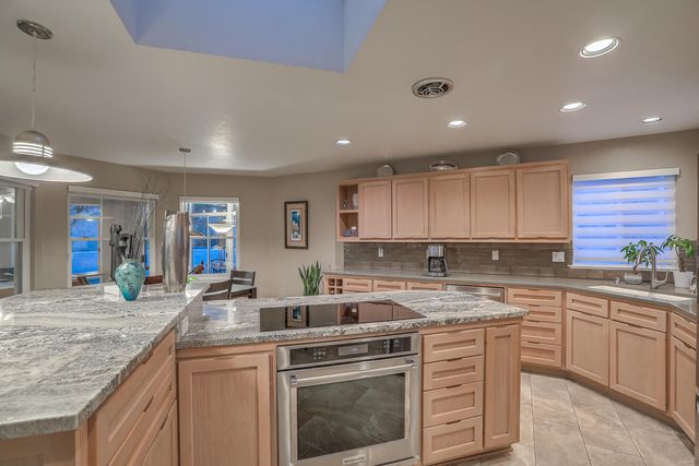 1728 Wells Drive NE, Albuquerque, NM 87112