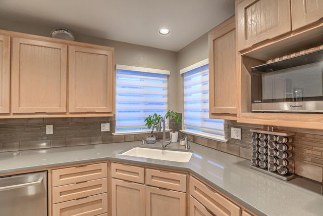 1728 Wells Drive NE, Albuquerque, NM 87112