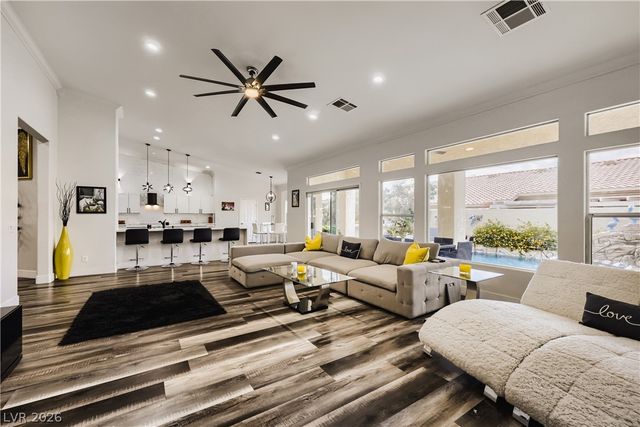 7400 Bisonwood Avenue, Las Vegas, NV 89131