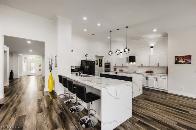 7400 Bisonwood Avenue, Las Vegas, NV 89131