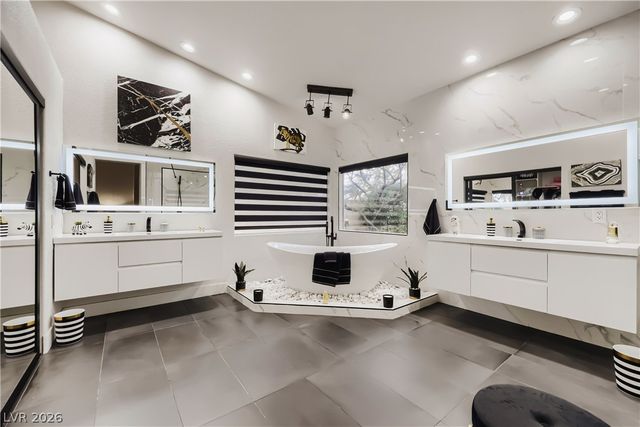 7400 Bisonwood Avenue, Las Vegas, NV 89131