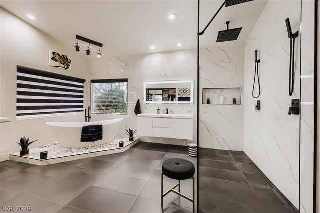 7400 Bisonwood Avenue, Las Vegas, NV 89131