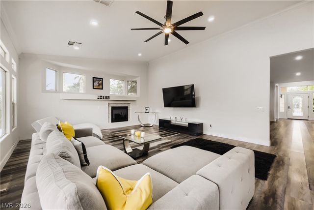 7400 Bisonwood Avenue, Las Vegas, NV 89131