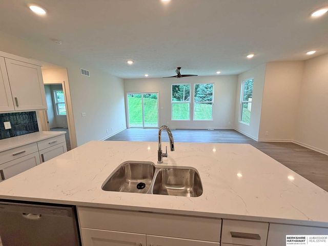 3010 N 166th Avenue, Omaha, NE 68116