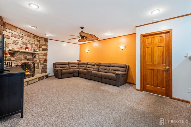 16 London Drive, East Brunswick, NJ 08816