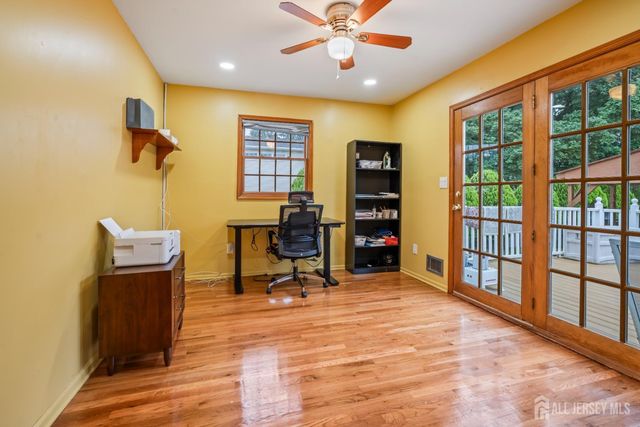 16 London Drive, East Brunswick, NJ 08816