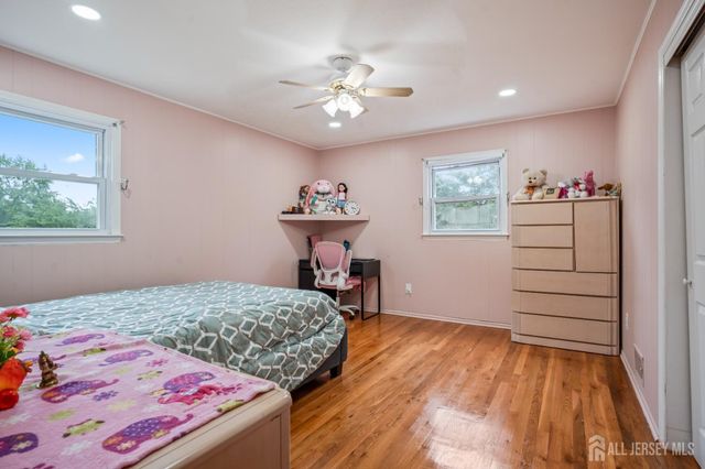 16 London Drive, East Brunswick, NJ 08816