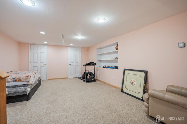16 London Drive, East Brunswick, NJ 08816