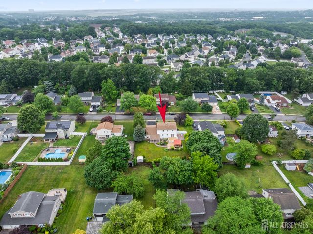 16 London Drive, East Brunswick, NJ 08816