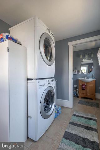 109 LEES AVE, Collingswood, NJ 08108