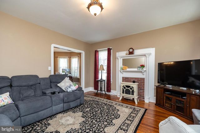 109 LEES AVE, Collingswood, NJ 08108